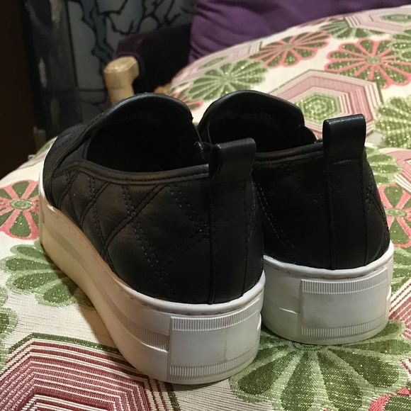 14th & Union black platform vegan sneakers - Picture 4 of 5